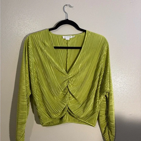 Good American Always Fits Plissé Wide‑Leg Pants & Cropped Shirt - Picture 2 of 7